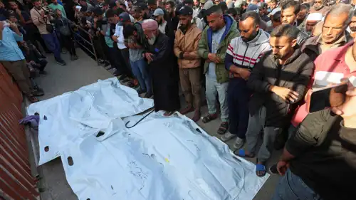 تشييع جثامين فلسطينيين قتلوا بغارات إسرائيلية 