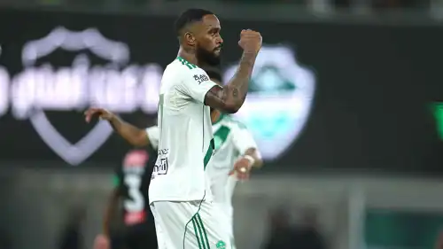 إيفان توني يحتفل بهدفه الثاني في شباك النجمة