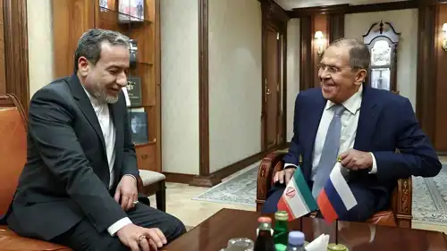 لافروف وعراقجي في لقاء سابق