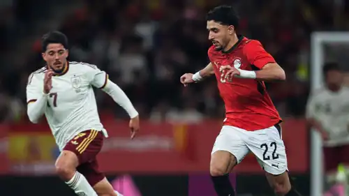 عمر مرموش خلال مباراة مصر وإسبانيا