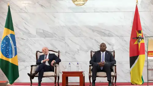 الرئيسان الموزمبيقي دانيال تشابو والبرازيلي لولا دا سيلفا