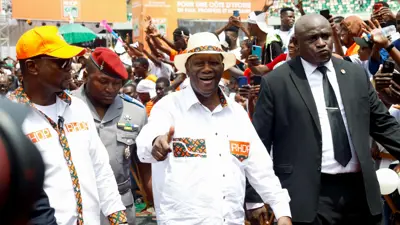 الحسن واتارا في مؤتمر للحزب الحاكم