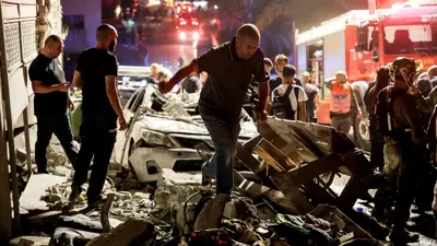 آثار غارة إيرانية على إسرائيل