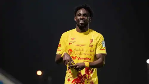 جوليان كينونيس لاعب القادسية السعودي