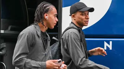 كيليان مبابي وشقيقه إيثان