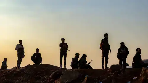 مقاتلون تابعون للحكومة السورية