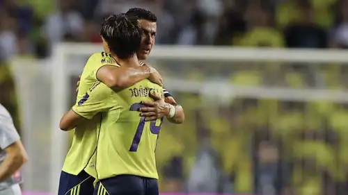 فيليكس ورونالدو يقودان النصر لنهائي السوبر السعودي