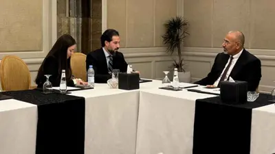 الزبيدي ملتقيًا القائم بأعمال السفير الأمريكي لدى اليمن