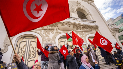 وقفة لعائلات المتهمين في قضية التآمر على أمن الدولة