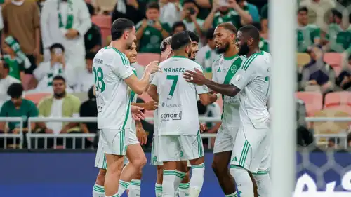 لاعبو الأهلي السعودي