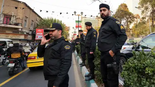 رجال أمن إيرانيون