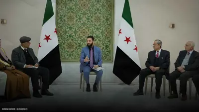 الشرع مع محافظ السويداء وعددا من نشطاء المحافظة