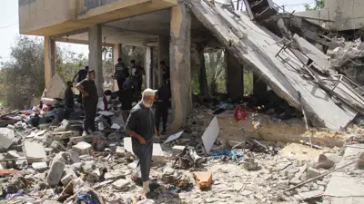 غارة إسرائيلية على أحد منازل جباليا في غزة