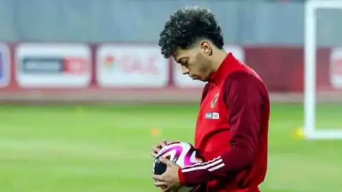 إمام عاشور نجم الأهلي المصري