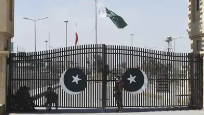 معبر بين باكستان وإيران