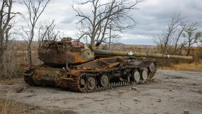 دبابة مدمرة في دونيتسك