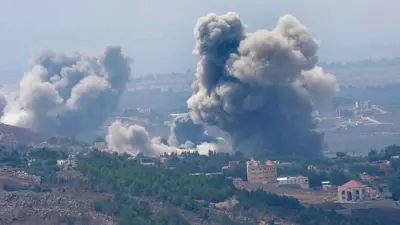 أعمدة دخان بعد قصف إسرائيلي جنوبلبنان