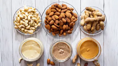 زبدة الفول السوداني وزبدة اللوز و زبدة الجوز