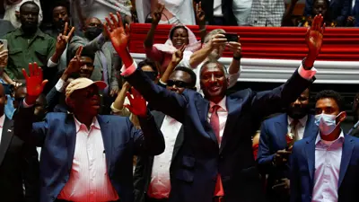 خلال التوقيع على ميثاق السودان التأسيسي في نيروبي