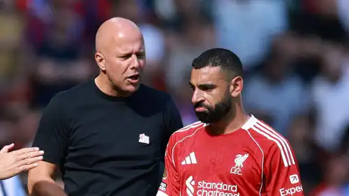 محمد صلاح مع أرني سلوت مدرب ليفربول