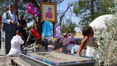 قرب الطفلة التركية نارين