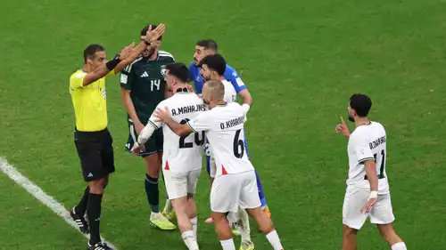 أمين عمر في مواجهة فلسطين والسعودية