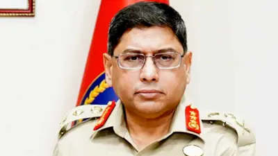 رئيس أركان الجيش في بنغلادش الجنرال وقر الزمان