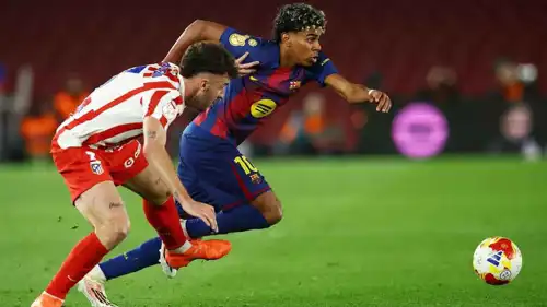 مواجهة سابقة بين برشلونة وأتلتيكو مدريد