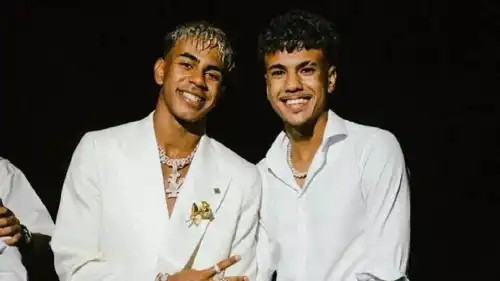 لامين يامال وآدم أزنو 