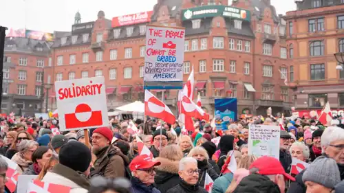 جانب من المظاهرات في كوبنهاغن