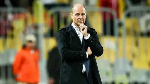 ياس توروب خلال مباراة الأهلي ويانغ أفريكانز