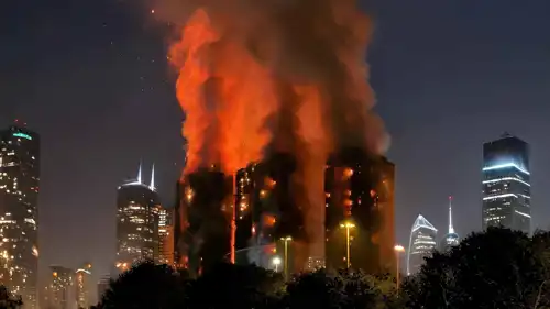 جانب من الحريق المرعب