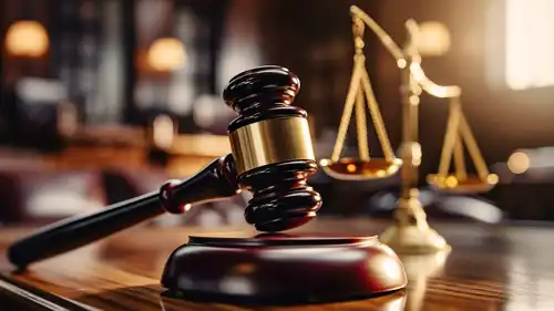 مطرقة العدالة (تعبيرية)