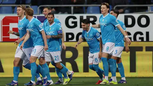 سكوت ماكتوميناي لاعب وسط نابولي