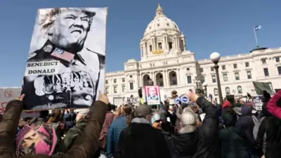 من الاحتجاجات الأمريكية ضد ترامب