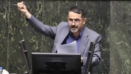 النائب الإيراني مجتبی زارعي