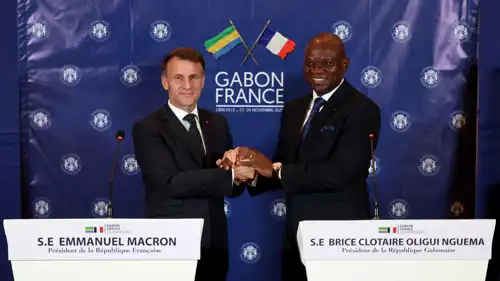 ماكرون ورئيس الغابون