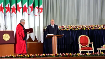 الرئيس الجزائري عبد المجيد تبون يؤدي اليمين الدستورية خلال تنصيبه رئيسا