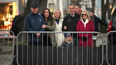 جو بايدن وأفراد من عائلته