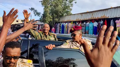  عبد الفتاح البرهان يحيي أنصاره