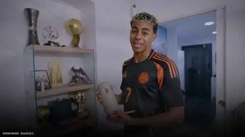 بلايستيشن وشرفة لا يستخدمها.. لامين يامال يكشف خبايا منزله