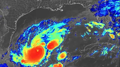 صورة جوية تظهر الإعصار