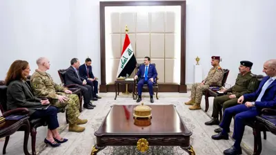 السوداني خلال اجتماعه مع المسؤول الأمريكي