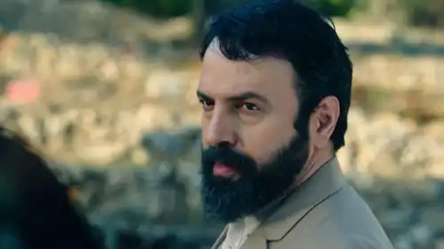 الفنان تيم حسن