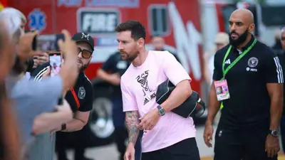 ميسي وحارسه الشخصي ياسين تشيوكو