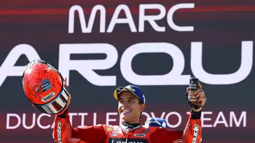 ماركيز يفوز بثنائية سباق السرعة والجائزة الكبرى ببطولة العالم للدراجات النارية 