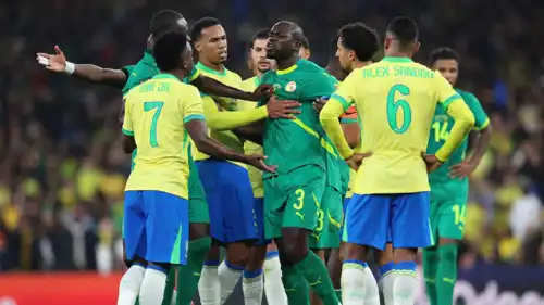 مشادة فينيسيوس جونيور مع كاليدو كوليبالي