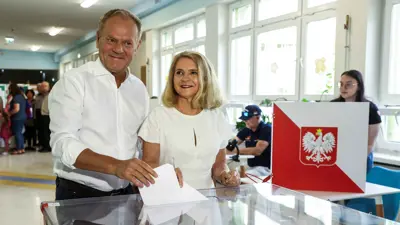 رئيس الوزراء البولندي دونالد توسك وزوجته