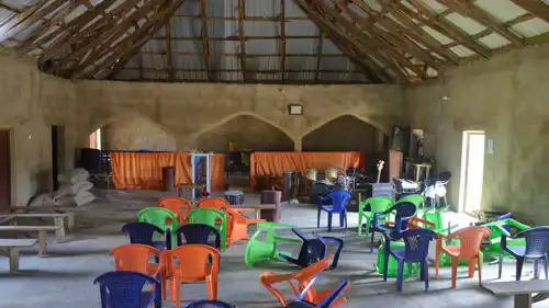 آثار الهجوم على كنيستين شمالي نيجيريا