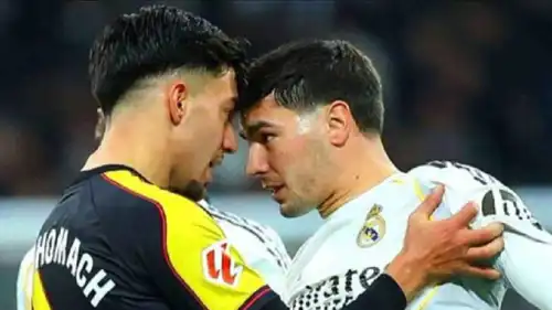 مشادة بين إلياس أخوماش وإبراهيم دياز